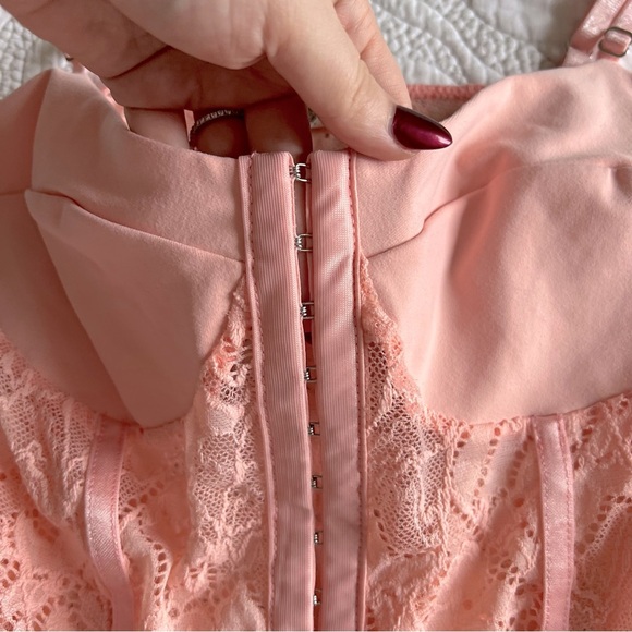 NWT - Free People - Intimately FP - Lace Night Rhythm Thong Bodysuit Pink Shell - Picture 5 of 10